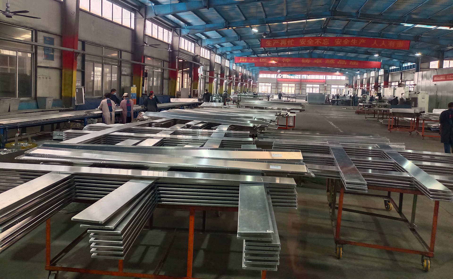 焊接生產(chǎn)線(xiàn)